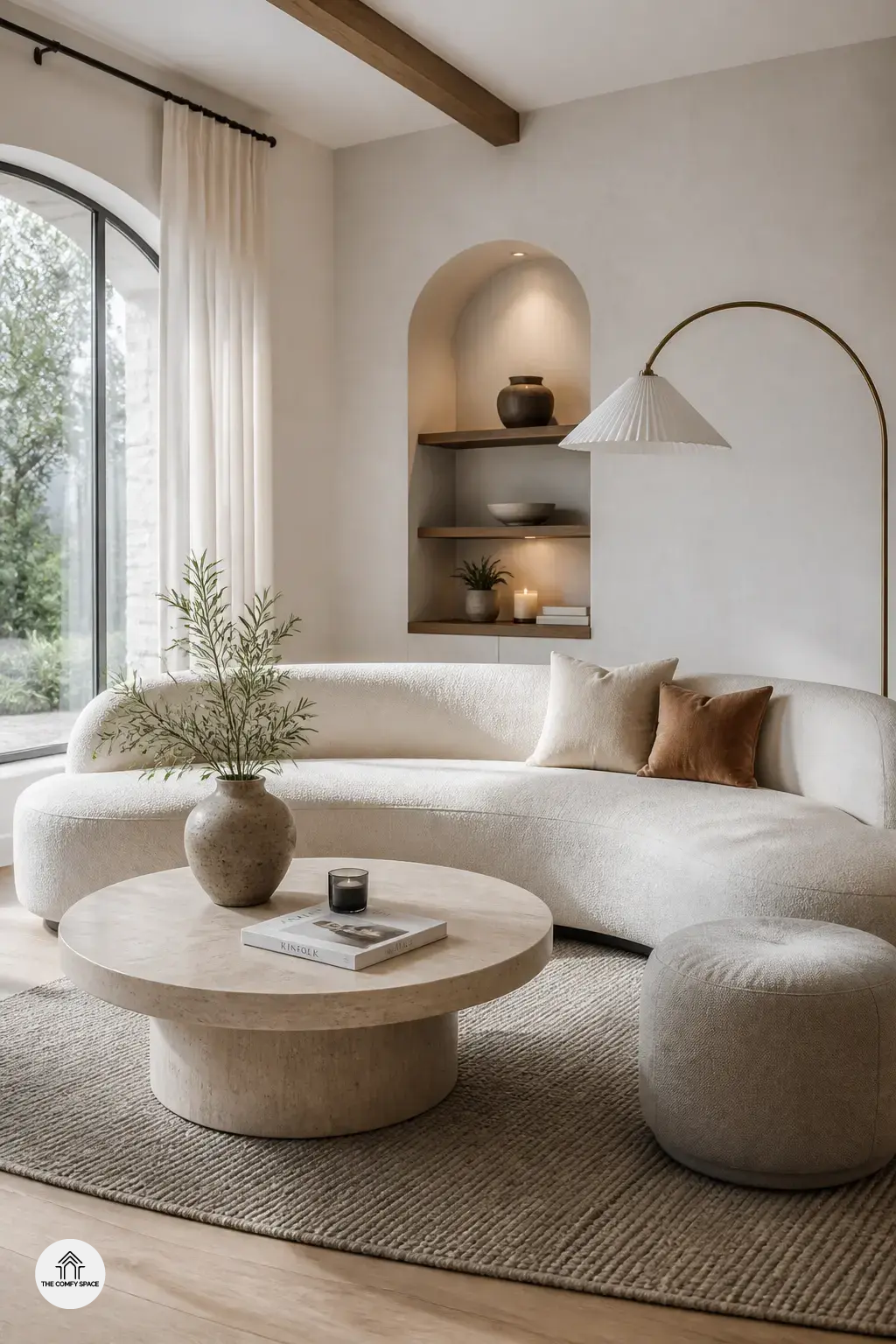 Balance Curves with Calm, Simple Decor